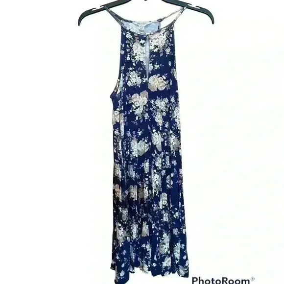 American Eagle Outfitters Soft and Sexy Dress Final Markdown - Picture 1 of 8
